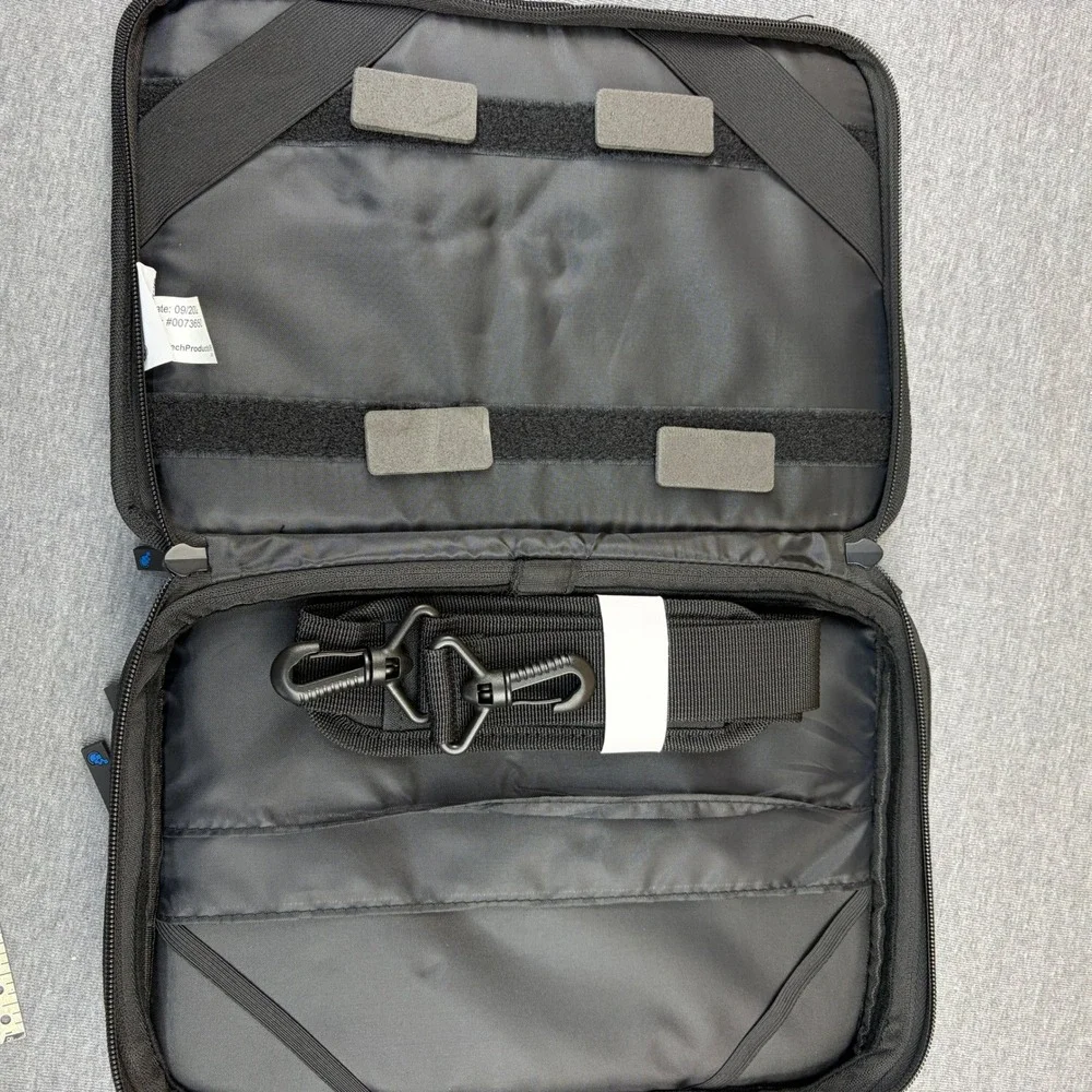 TechProducts360 Work-In Case 11‎ Inch Black Laptop Tablet Messenger Bag New